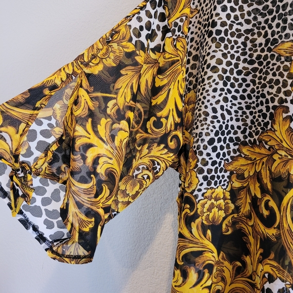 New York & Company Black And Gold Versace Inspired Print Open Front Kimono Top - Picture 4 of 7